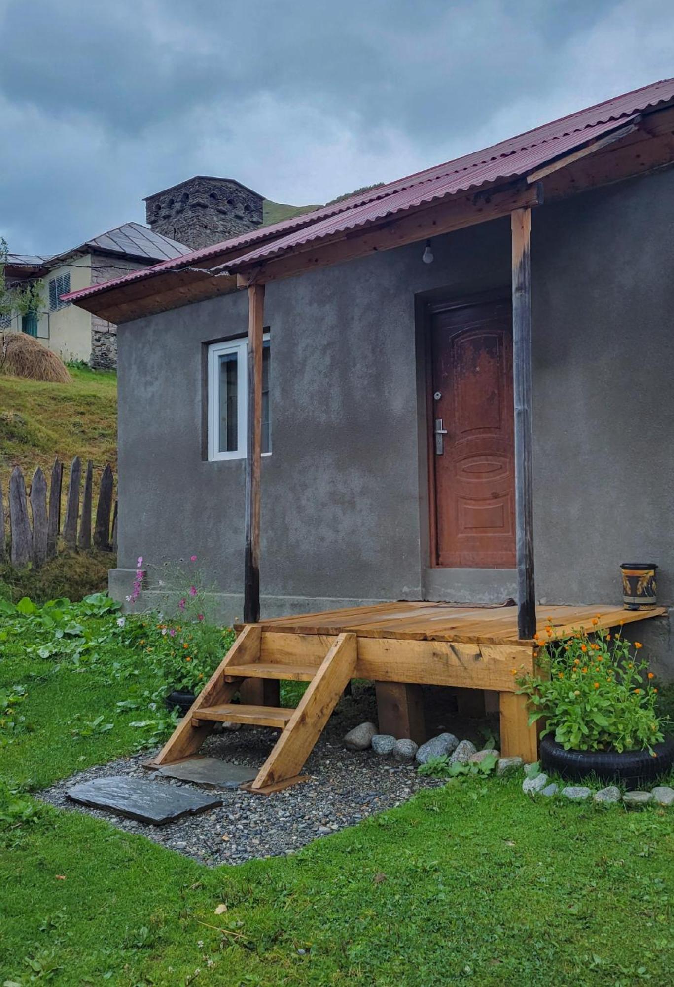 Guest House Data Ushguli Exterior photo